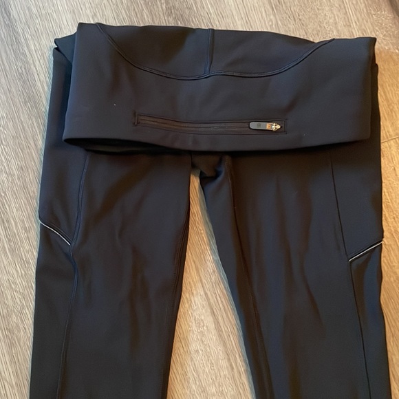 Lululemon Speed up tight size 2 in black. - Picture 4 of 5